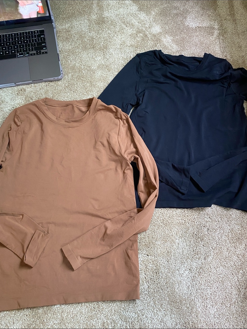 Amazon Essentials Long Sleeve Tee in Black and Brown